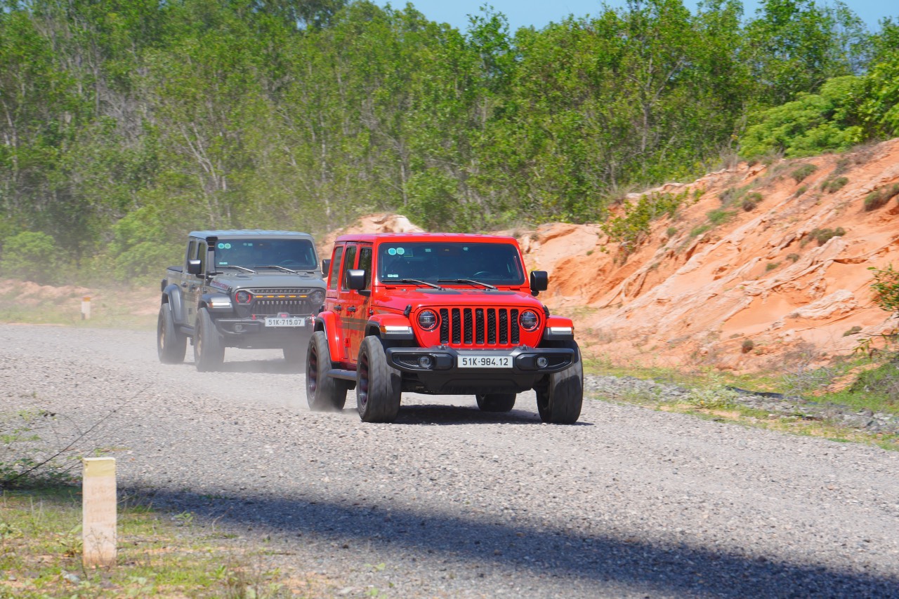 CHỦ SỞ HỮU JEEP - SAU KHI MUA XE SẼ ĐI ĐÂU 2